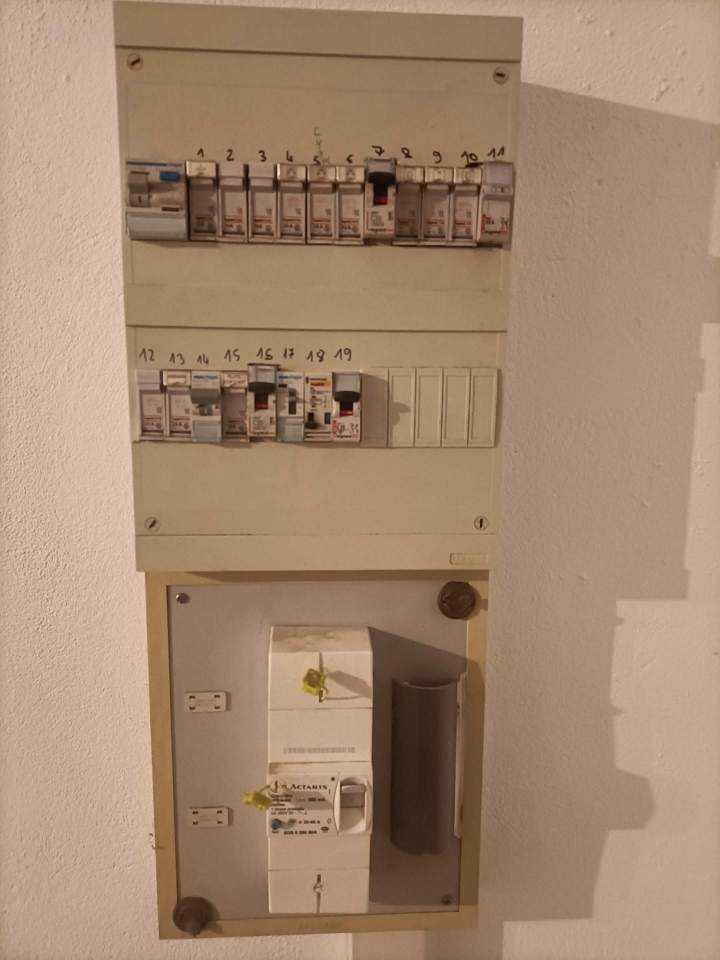 tableau électrique avant2